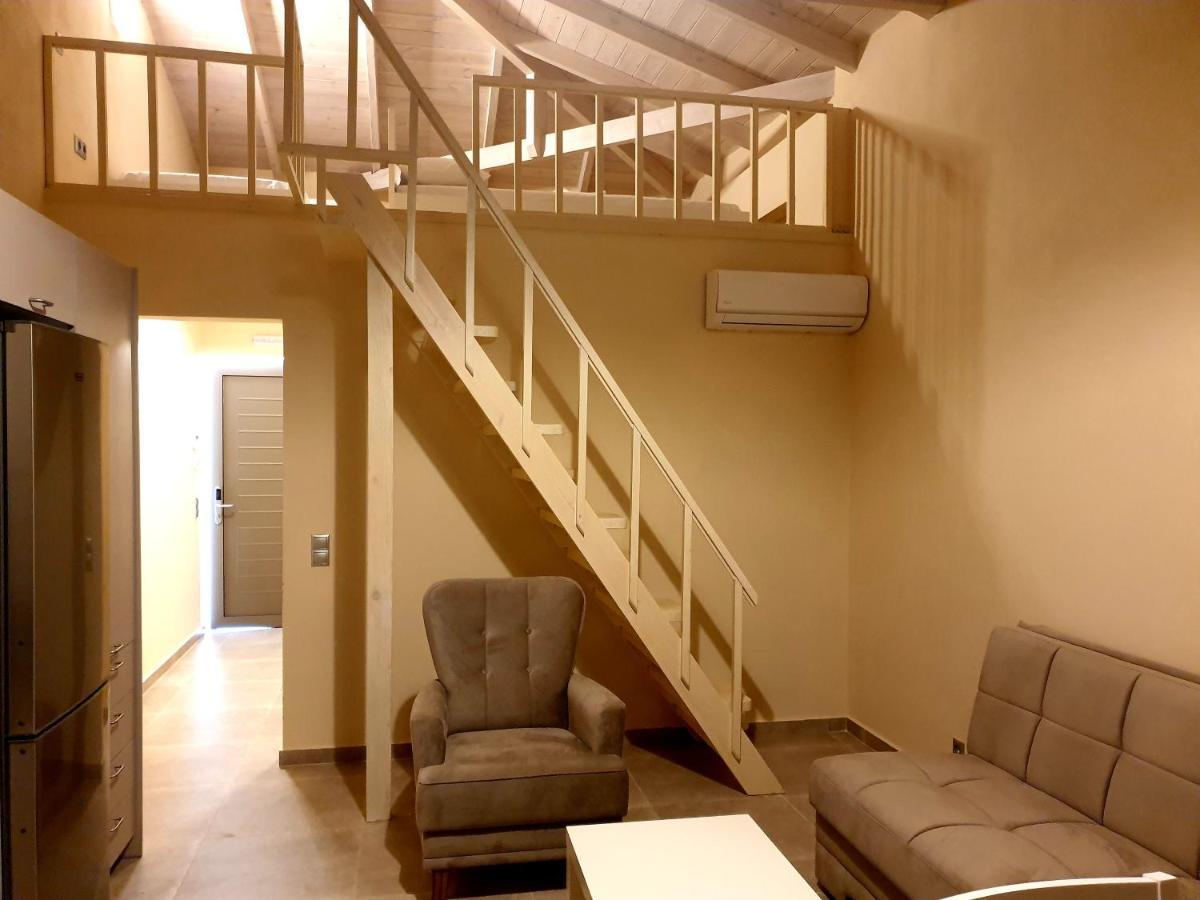 Steldi Luxury Apartments Petalídhion Екстериор снимка